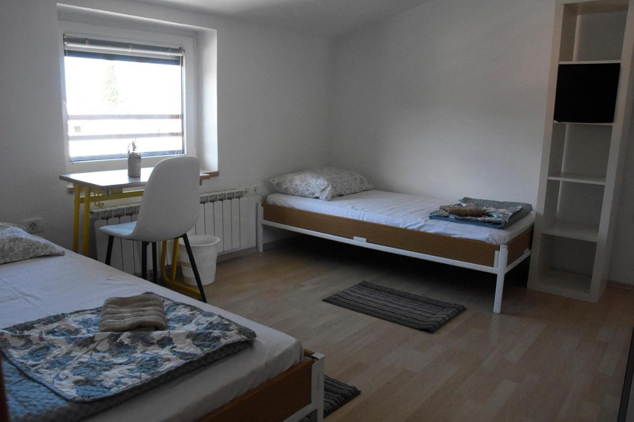Rooms Busija อิซอลา ภายนอก รูปภาพ